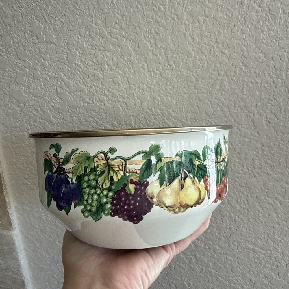 Vintage Tabletops Unlimited Kensington Garden Enamelware Bowl